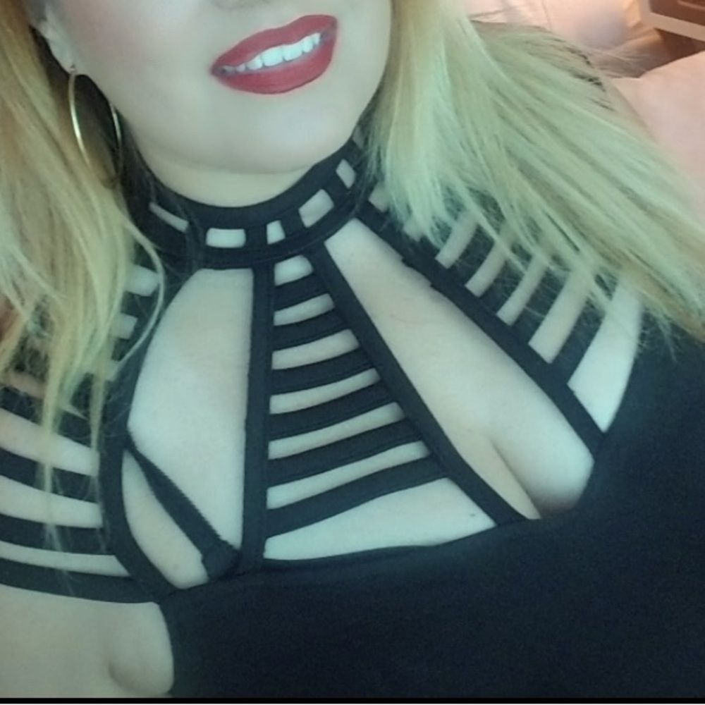 Sexy body-con black midi dress. Size Large
